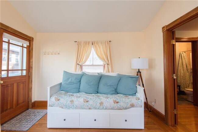 Photo - 281 Wolcott Ave