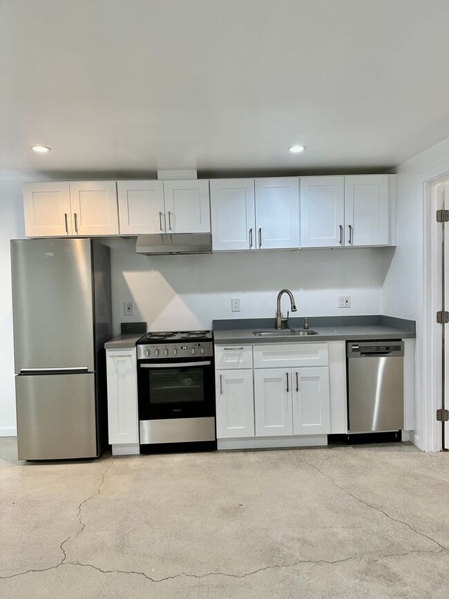 Photo - 3201 Beaumont Ave.