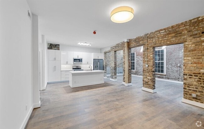 Building Photo - 12 W Bank St Unit 2 Rental