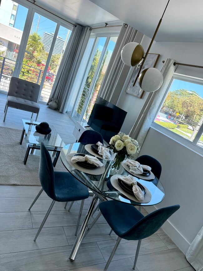 Photo - 8143 Harding Ave