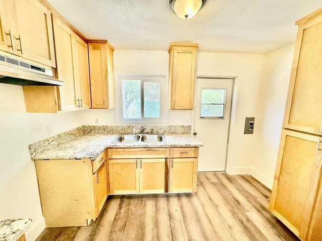 Photo - 4221 W Belmont Ave