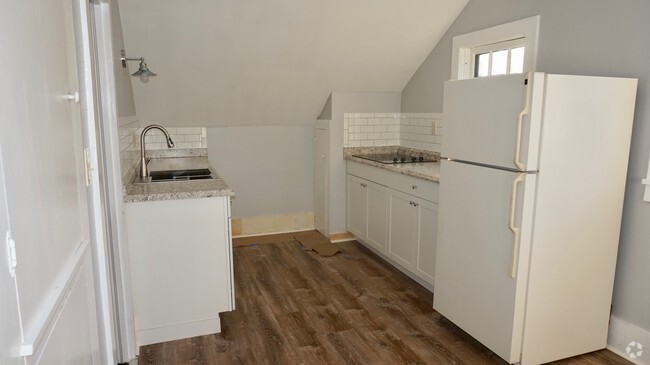 New kitchen! - 70 S Cedar St Rental