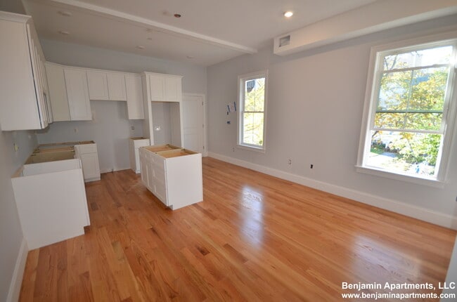 Photo - 18 Murdock St Unit 8