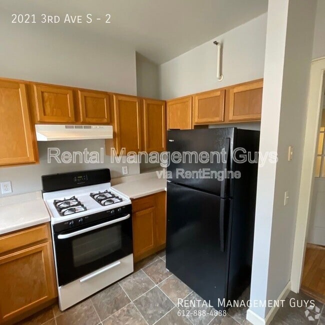 Building Photo - 2021 3rd Ave S Unit 2 Rental