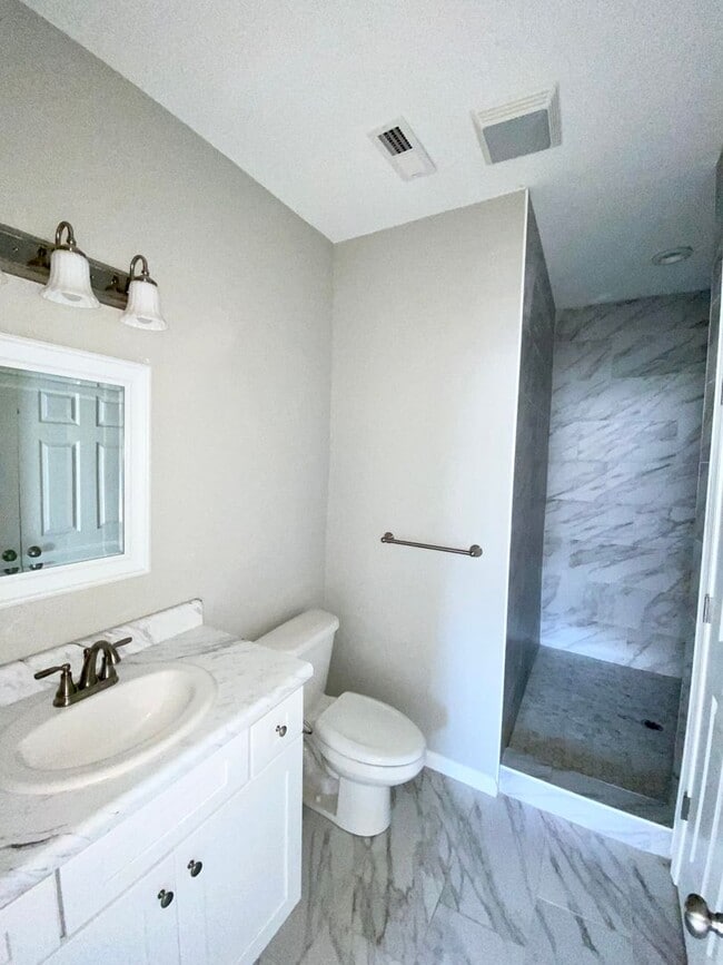 Photo - 1302 N Maple St Unit 1302 N. Maple St.  1