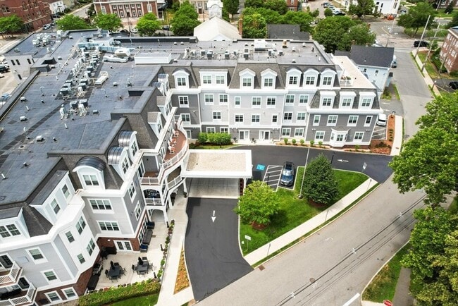 Photo - 11 Crescent Hl Apartments Unit 2