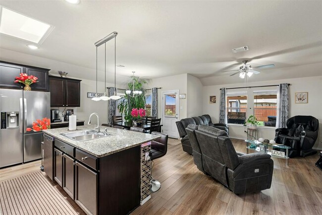 Photo - 113 Reagor Dr