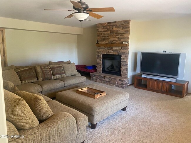 Photo - 805 N Grapevine Cir