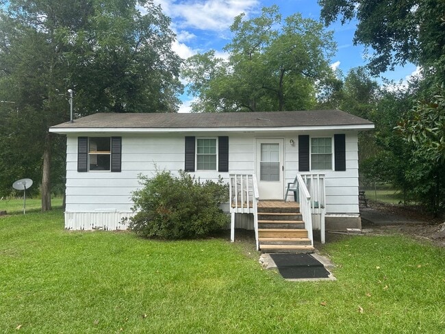 Photo - Updated 2BR Home with Large Yard in Batesburg