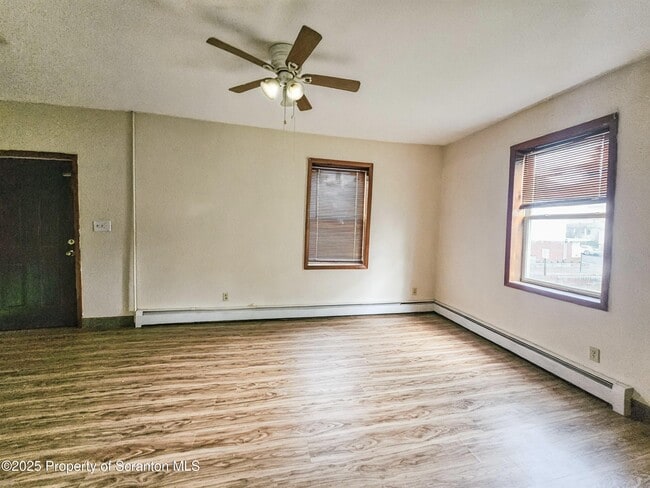Photo - 14 Kulp Ave