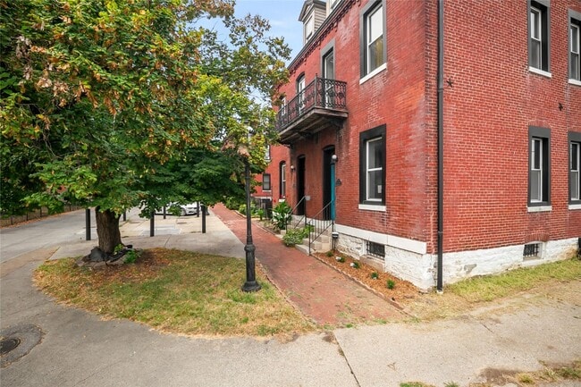 Photo - 815 Rutger St