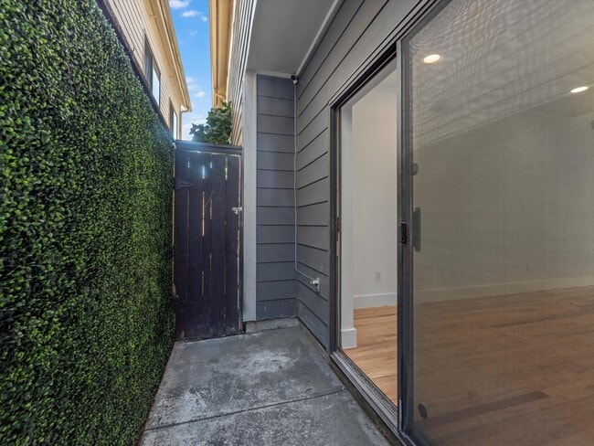 Photo - 4421 Eigel St