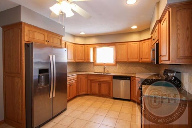 Photo - Spacious 3Bed/ 1Bath Home