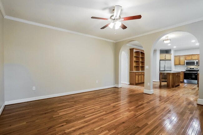 Photo - 308 Cardinal Crest Ln