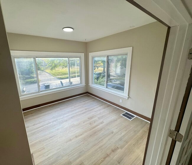Photo - 3901 Berkeley Dr Unit 1 (Lower)