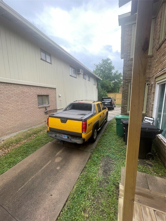 Photo - 1971 W Lamar St