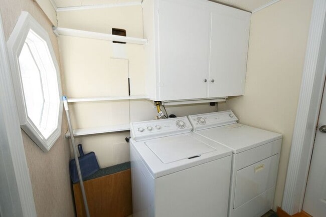 Photo - 918 Mercer St