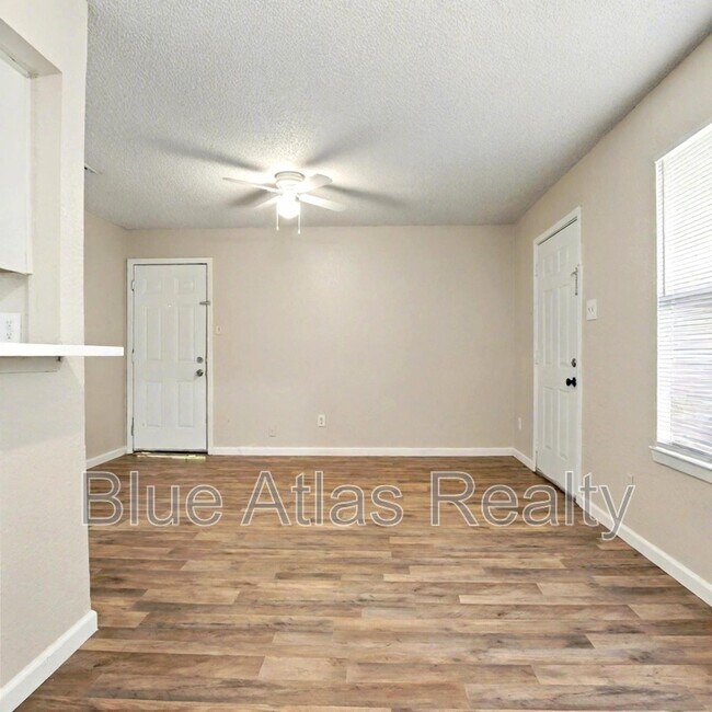 Photo - 5519 Wellesley Ave