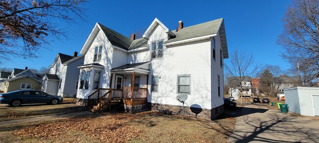 Photo - 514 Niagara St Unit C