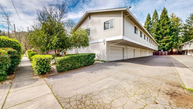 Photo - 1311 Spring St Unit 5