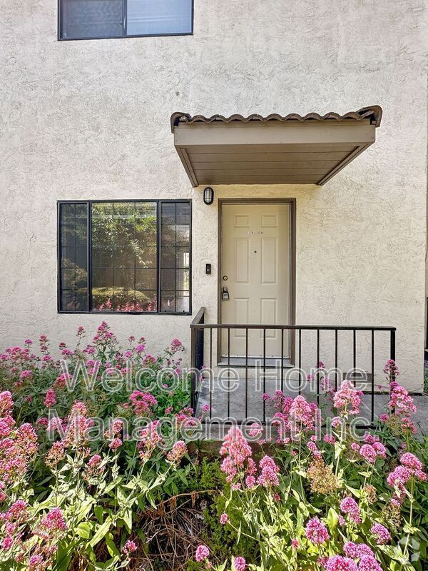 Building Photo - 15609 Via Granada Rental