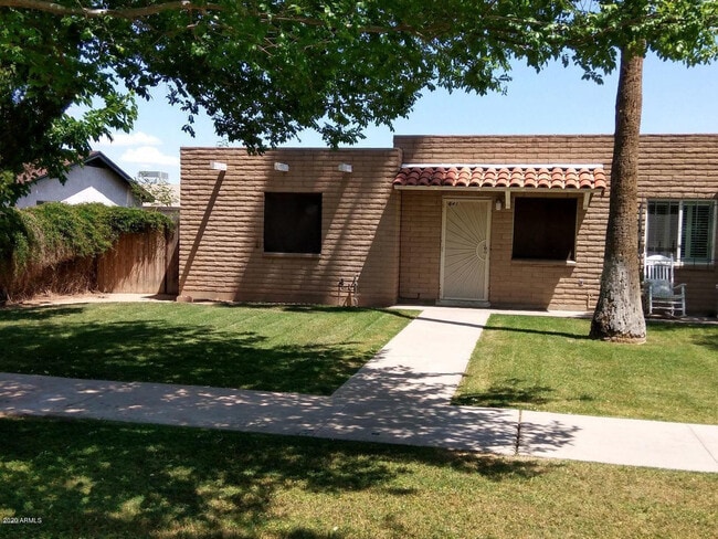 Building Photo - 641 N Lesueur Cir