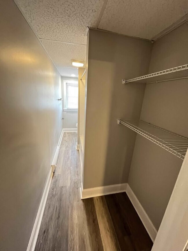 Photo - 352 S Locust St Unidad Apt #3