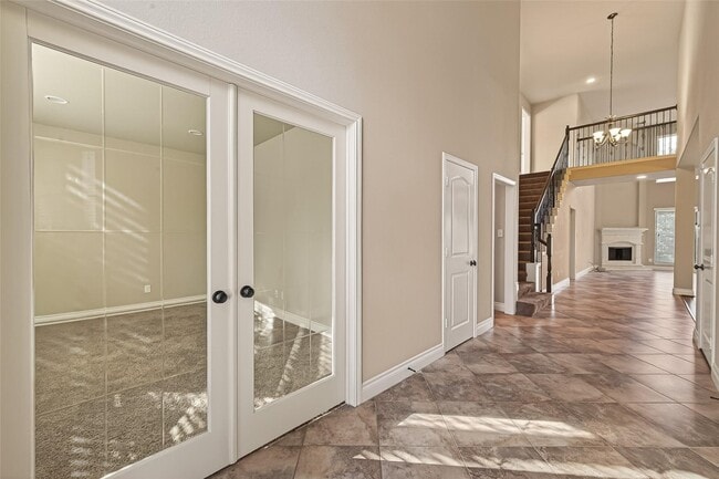 Photo - 16810 Whighams Pl