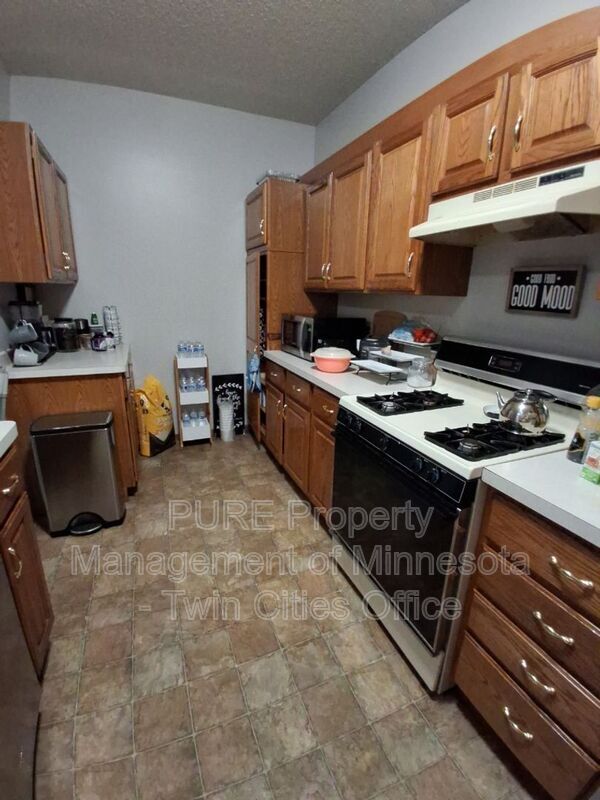 Photo - 4068 Meadowlark Curve