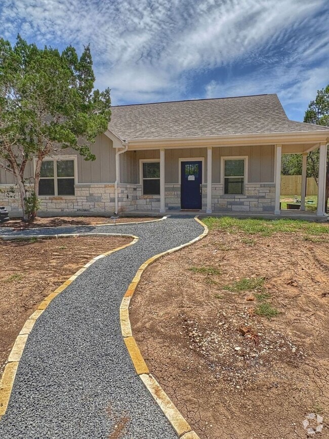 Building Photo - Charming Brand-New 3 Bedroom, 2 Bath Home ...