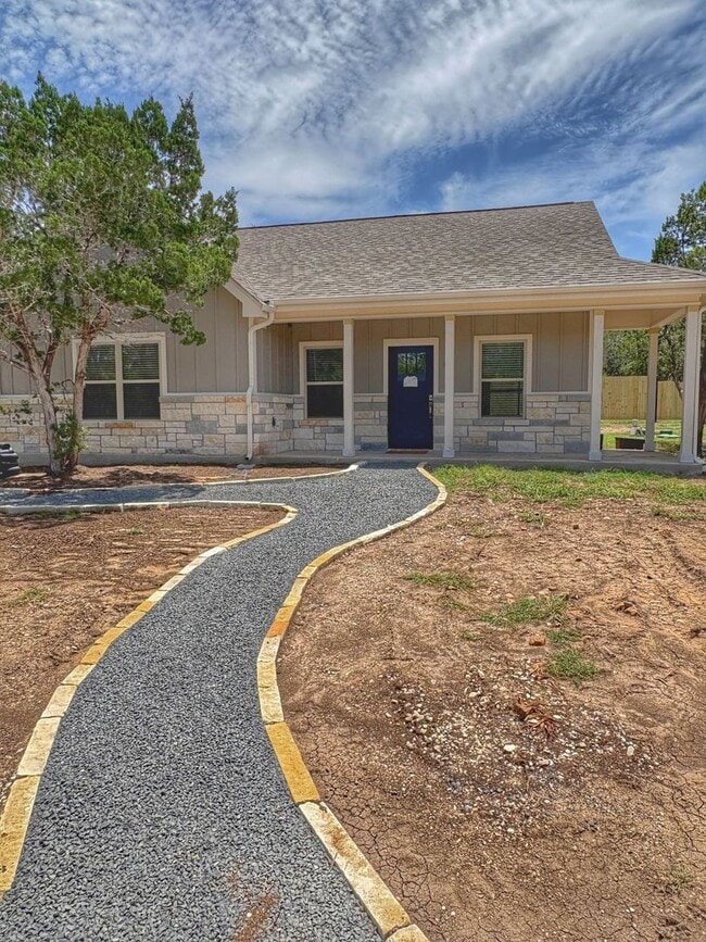 Building Photo - Charming Brand-New 3 Bedroom, 2 Bath Home ...