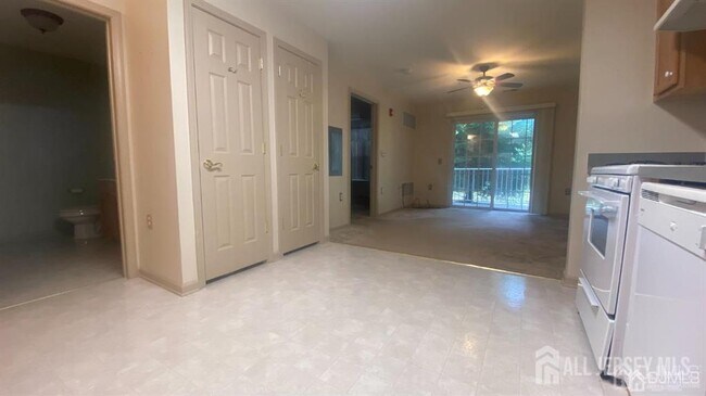 Photo - 163 Liddle Ave