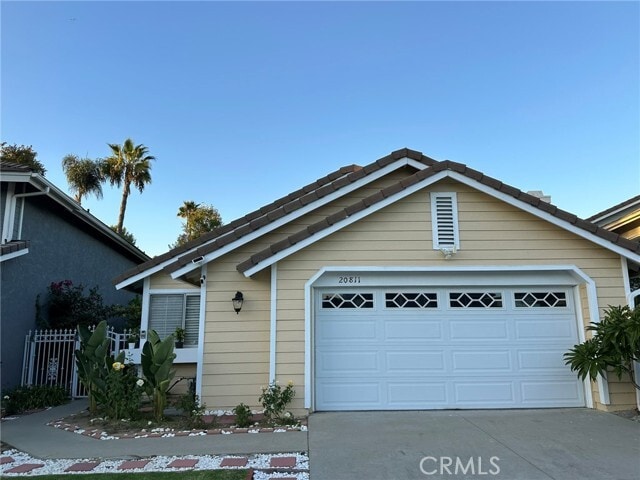 Photo - 20811 E Cliffside Ln