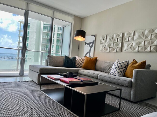 Photo - 1300 Brickell Bay Dr Unidad 2208
