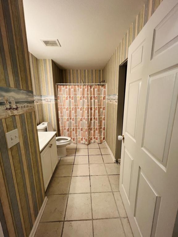 Photo - 1208 River Oaks Dr