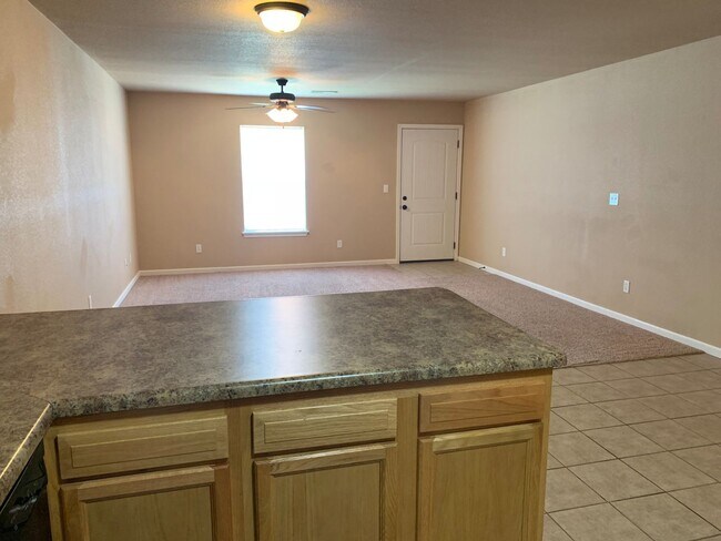 Photo - 6722-MF2-E2 Unit A