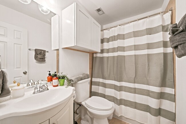 Photo - 3565 Dreyfus St