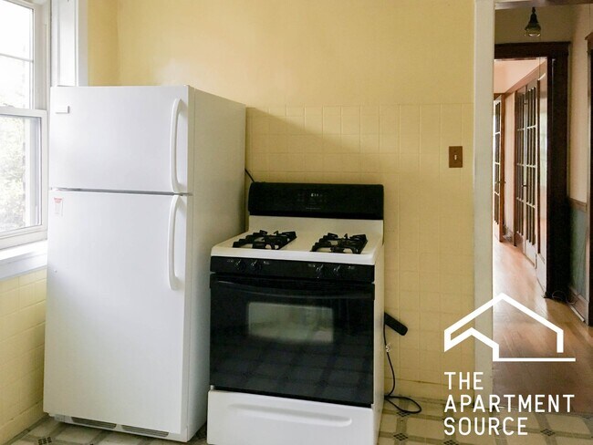 Photo - 3817 N Lawndale Ave Unit 2W