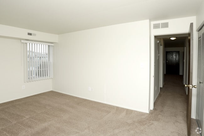 Heritage Grove Apartments