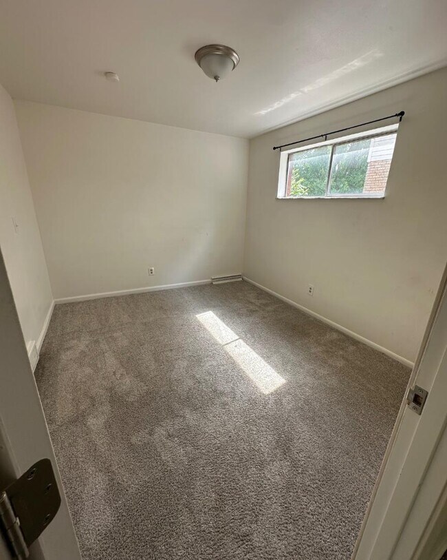 Photo - 7926 Glen Orchard Dr House