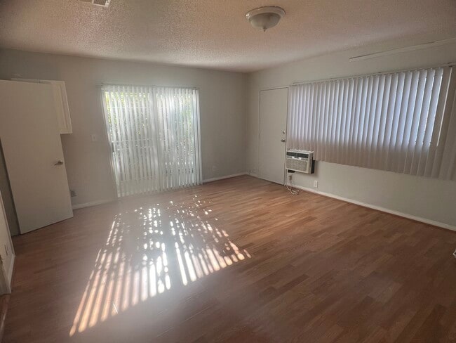 Photo - 509 N Curson Ave