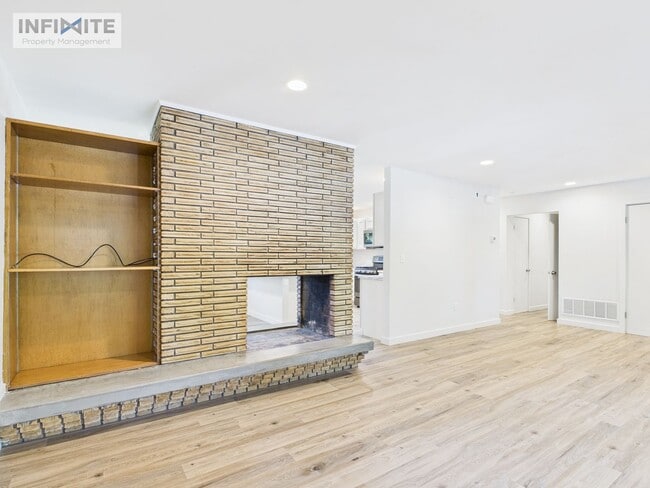 Photo - 3 Bedroom with Attached 1 Car Garage