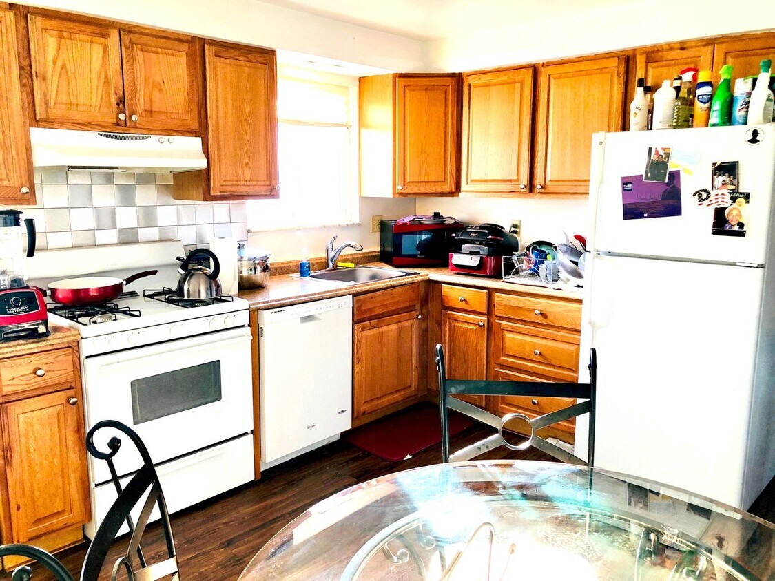 7210-7212 Witherspoon Street - 7210-7212 Witherspoon Street
