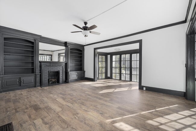 Photo - 3800 Memorial Blvd