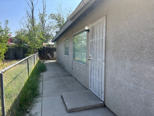 Photo - 2205 Wilshire Alley Unidad B