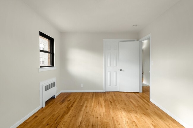 Photo - 486-490 Essex St