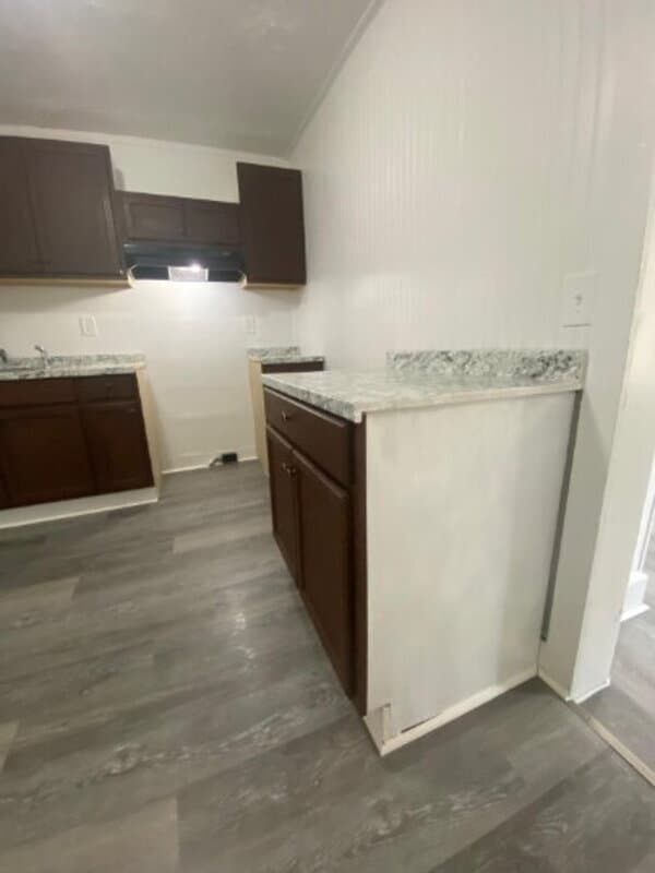 Photo - 511 Alford St