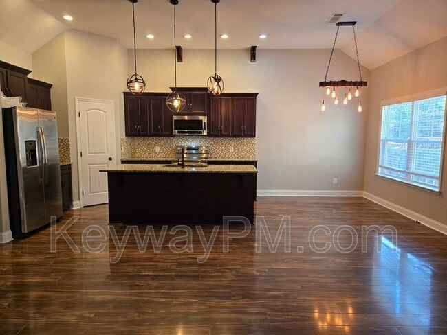 Photo - 716 Herrington Dr