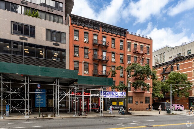 Photo - 448 E 87th St