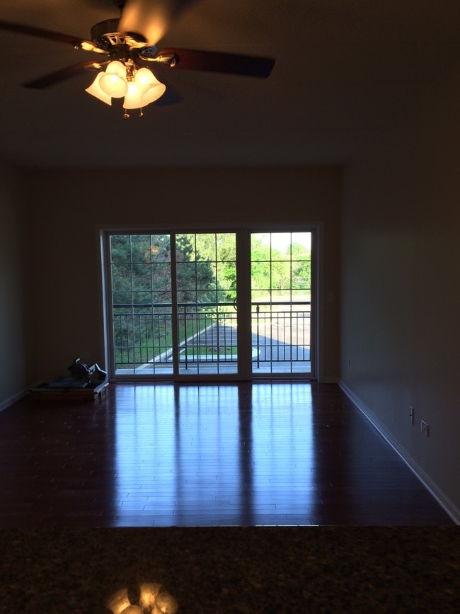 Living area/balcony - 405 S Creekside Dr Unit 204
